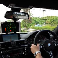 Aksi Galaxy Tab S di Dashboard Lamborghini cs