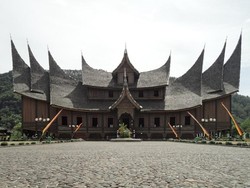 Pesona Ranah Minang, dari Bukittinggi Sampai Sawahlunto