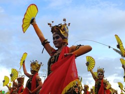Lenggak-lenggok Gadis Penari Cantik dari Banyuwangi