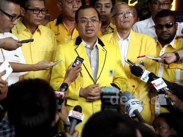 Priyo Serahkan Hasil Munas Jakarta ke Kemenkum HAM