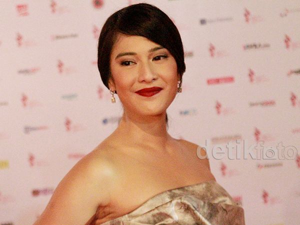 Dian Sastro Cantik Mempesona