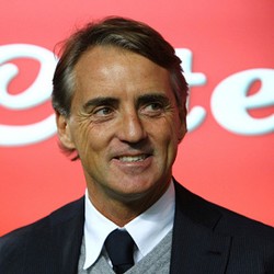 Fokus ke Skuat yang Ada, Mancini Tak Sanggup Pikirkan Bursa Transfer