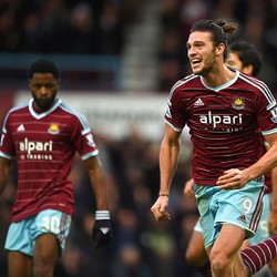 Carroll Mulai Bidik Eropa bersama West Ham