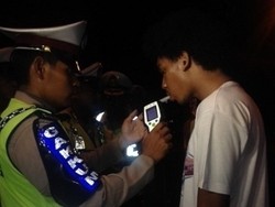 Cara Mudah Mendeteksi Pengemudi Mabuk Ganja