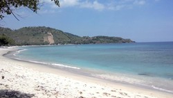 Pantai Nipah di Lombok, Pasir Putihnya Bikin Tak Mau Pulang
