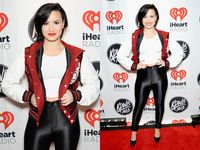 Celana Superketat Demi Lovato