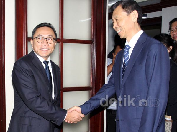Ketua MPR Terima Ketua Politik China