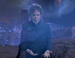 Paul McCartney Jadi Hologram di Luar Angkasa