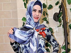 Angel Lelga Pamer Sepatu Rp 80 Juta di Rumpi