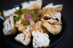 Kangen Tahu Gejrot? Bikin Sendiri Saja dengan Langkah Ini!