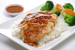 Paling Mantap Siang Ini Makan Chicken Teriyaki dan Salad Jepang