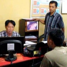 Pemuda Pengangguran Nyaris Dihajar Kepergok Gauli ABG di Lahan Kosong