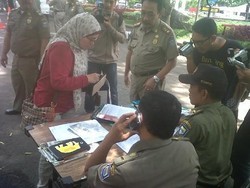 Hati-hati, Razia Kendaraan Tanpa Tong Sampah di Pintu Masuk Kota Bandung