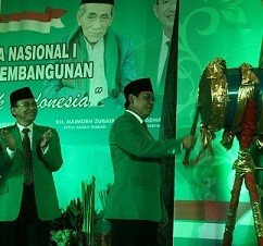 Mbah Moen Hadiri Mukernas PPP Kubu Djan Faridz
