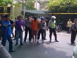 Berpenutup Wajah, Jean Alter Mulai Rekonstruksi dengan Adegan Pemukulan