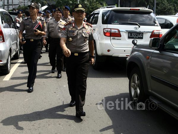Kapolda Metro Ikut Amankan Demo Buruh