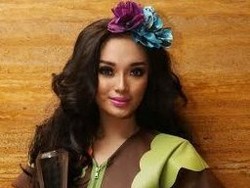 Karier Zaskia Gotik Bakal Meredup di 2015?