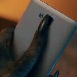 Manusia Serigala Bantu Huawei Ejek iPhone 6 & Galaxy S5