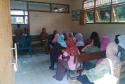 Pengabdian Nenek Yanti, 30 Tahun Jadi Kader Posyandu Meski Tak Digaji