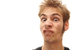 Tonsil Meradang, Adakah Kaitannya dengan Gigi Tonggos?