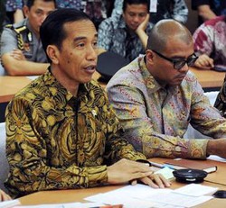 Jokowi Naikkan Tunjangan Fungsional Penjaga Hutan
