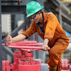 SKK Migas Bantah Ada Proyek Tertunda Karena Harga Minyak Anjlok