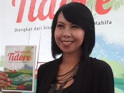 Suka-Duka Alberthiene Endah Garap Novel Laki-laki dari Tidore