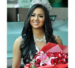 Cantiknya Estelita Liana, Pemenang Kostum Terbaik di Kontes Kecantikan Dunia