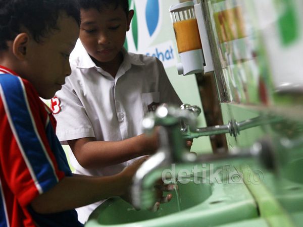 500 Fasilitas Cuci Tangan Akan Dibangun di Sekolah