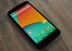 Google Stop Jualan Nexus 5 Merah dan Putih