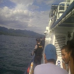 Sidak ke Pelabuhan Ikan, Menteri Susi Naik Kapal dan Dijaga Aparat Bersenjata