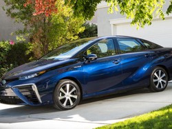 Permintaan Mobil Hidrogen Toyota Mirai Membludak