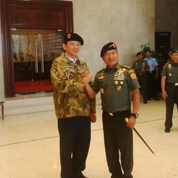 Panglima TNI Pasang Baret, Ahok Bisa Minta Bantuan Pangdam Bila Ada Apa-apa