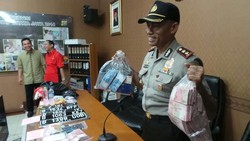 Ini Uang Ratusan Juta Rupiah yang Disita Polisi dari 4 Pelaku Hipnotis