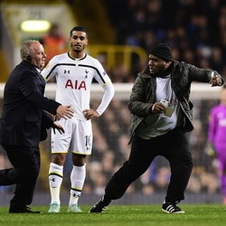 Penonton Masuk Lapangan, Spurs Didenda Rp 231 Juta