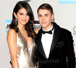 Belum Move On dari Justin Bieber, Selena Gomez Mengaku Tak Mengerti Tinder