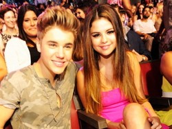 Aww! Selena Gomez Masih Cinta Justin Bieber