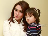 Ussy Sulistiawaty dan si Imut Chibul