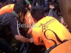 3 Jenazah Ditemukan di dalam Mobil, Salah Satunya Anak Kecil