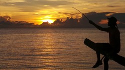 Menyaksikan Indahnya Senja di Pulau Maratua