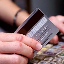 Transaksi Kartu ATM dan Kartu Kredit di RI Lampaui Rp 2.000 Triliun