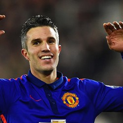 Beruntungnya Van Persie Masih Bisa Main sebagai Starter