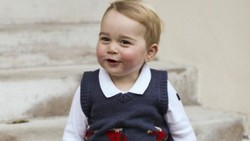 Foto Imut dan Lucu Pangeran George Jelang Natal Dirilis