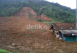 Akses ke Dusun Jemblung Terputus, Menteri PU: 5 Hari Lagi Baru Bisa Dilewati