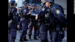 Polisi Serbu Masuk ke Kafe Penyanderaan di Sydney, Dua Orang Luka