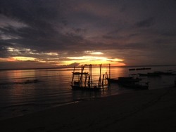 Indahnya Sunrise di Pesisir Pantai Kampung Sulaiman, Kaltim