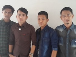 Eksis Lagi, Aris eks Idol Kini Jadi Vokalis Band