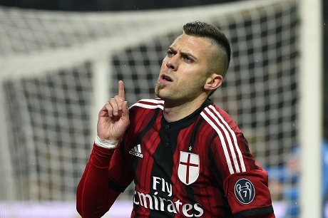 Menez Maksimal di Milan