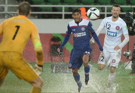 Kondisi Lapangan Bikin Partai Semifinal Real Madrid Dipindah