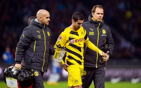 Dortmund Kehilangan Mkhitaryan sampai Februari 2015